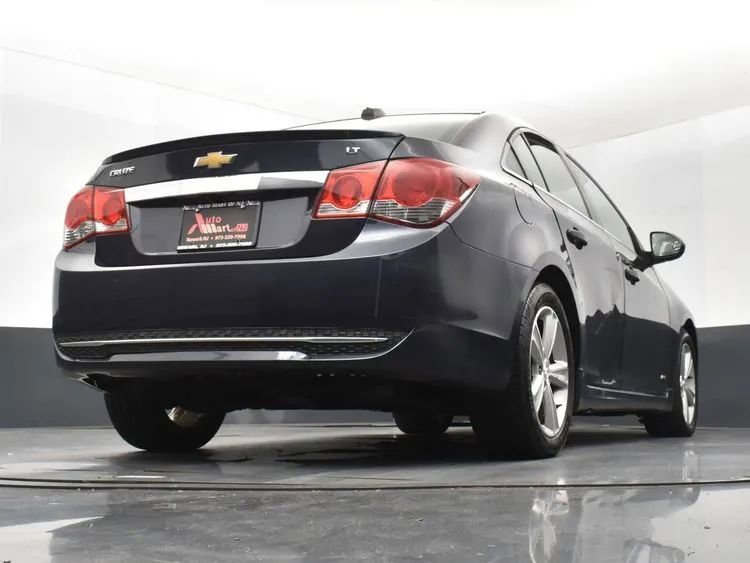 Used 2016 Chevrolet Cruze LT w/ Sun, Sound and Sport Package image 13