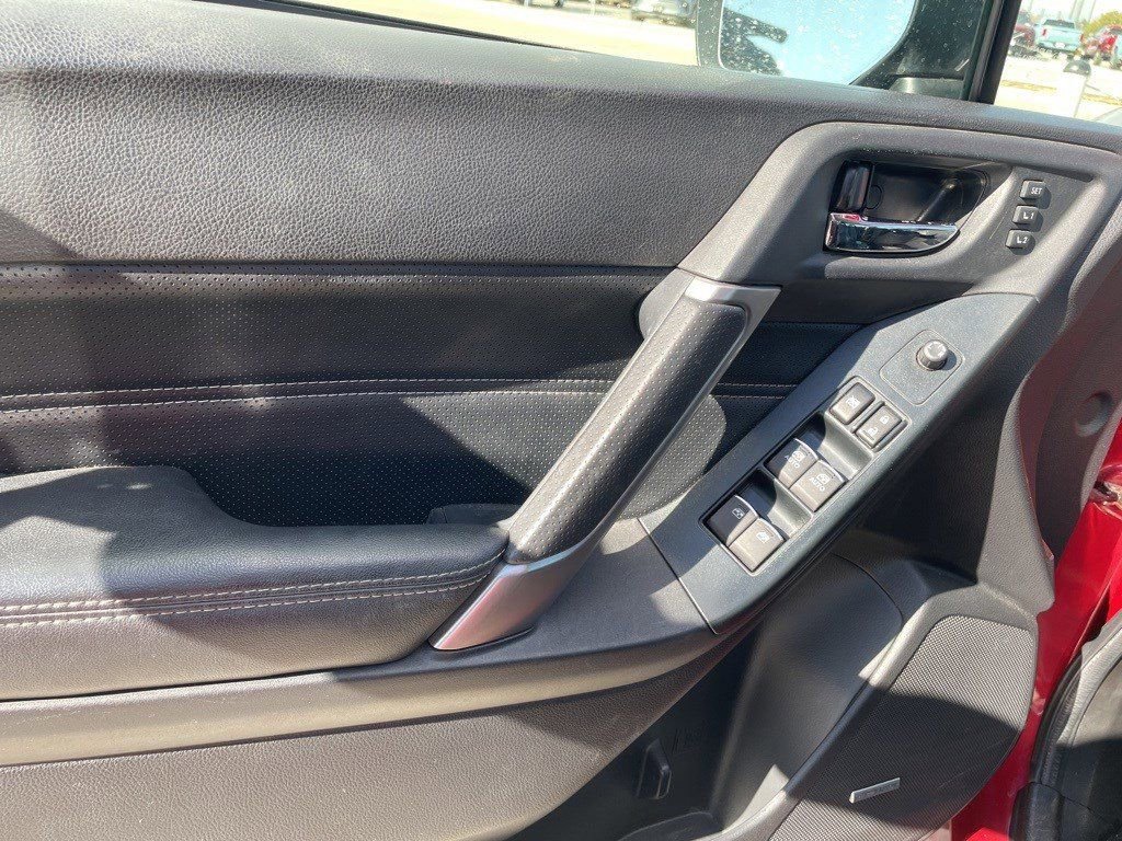 Used 2018 Subaru Forester 2.5i Touring image 16