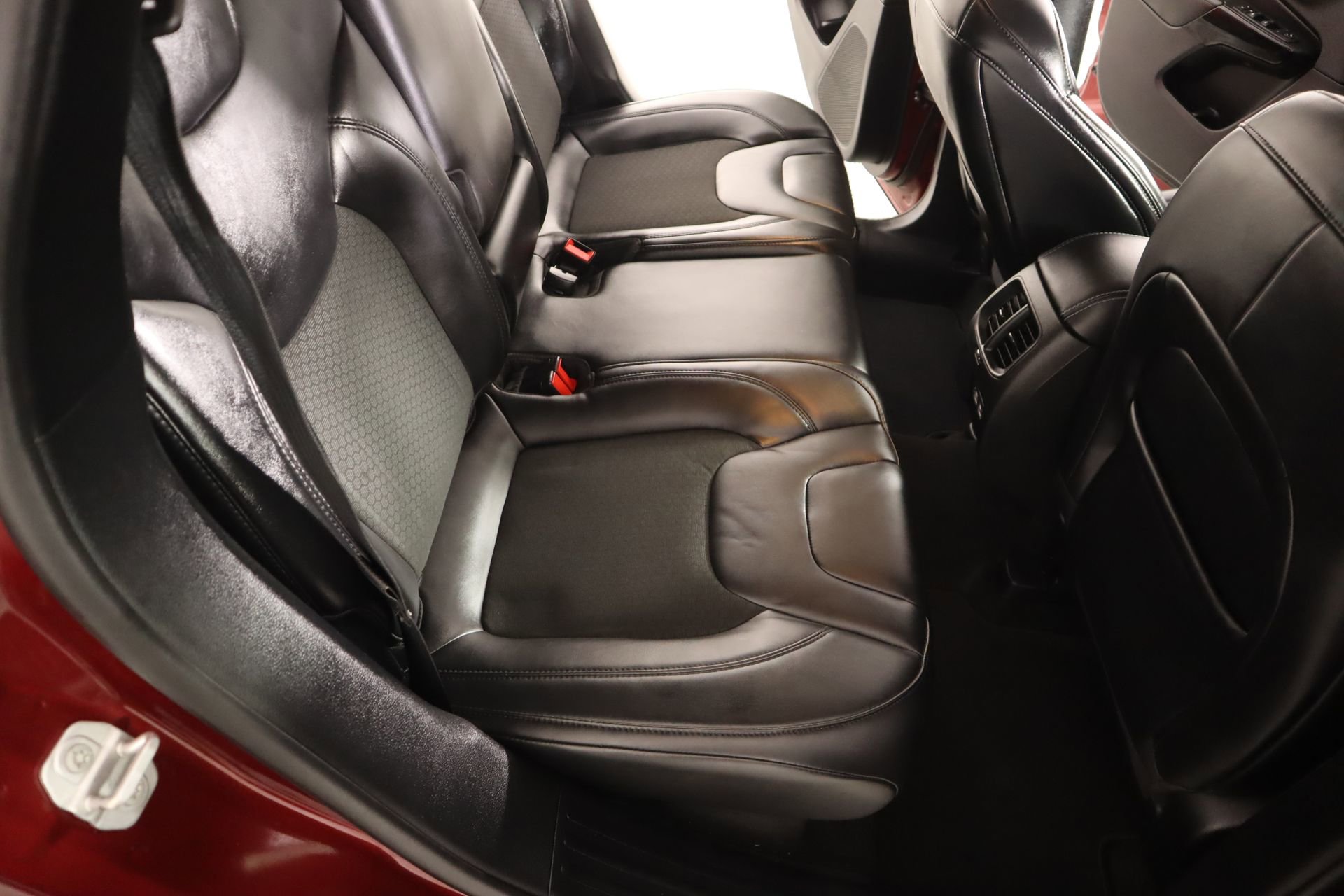 Used 2021 Jeep Cherokee Latitude Plus image 14