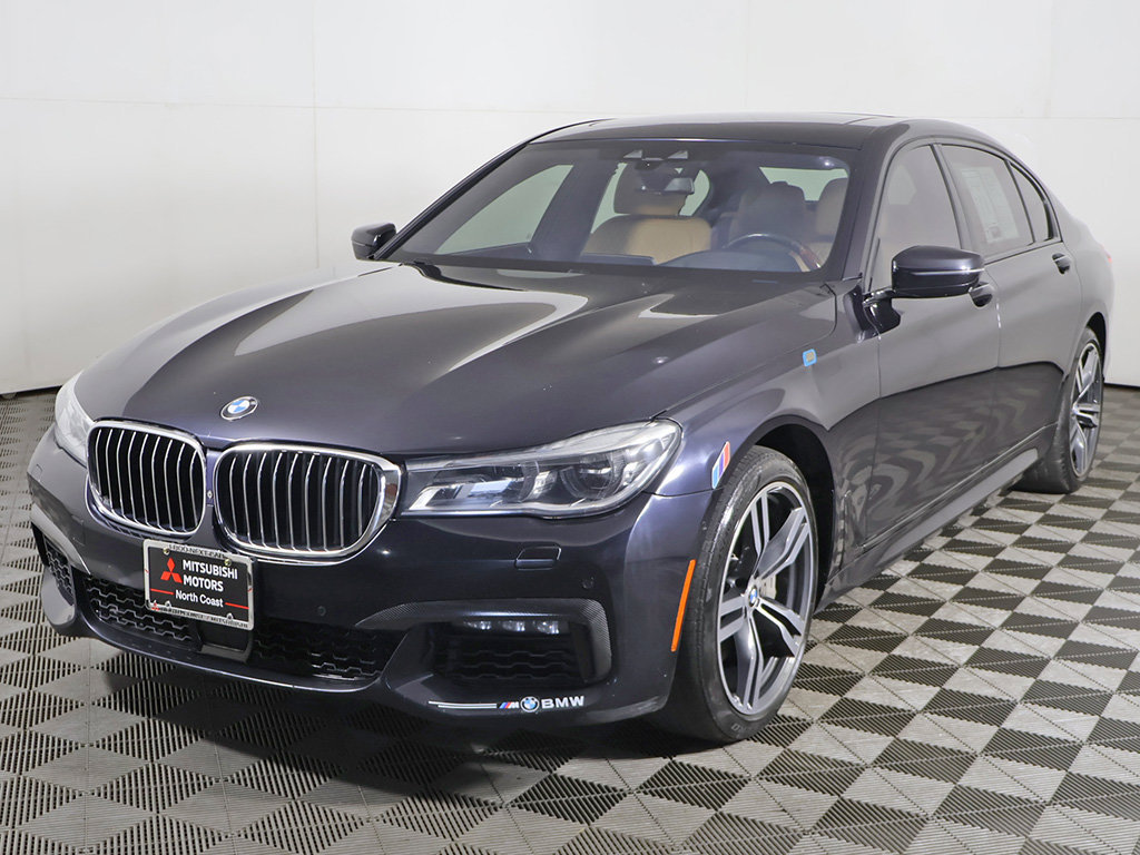 Used 2019 BMW 750i xDrive AWD/4WD image 13