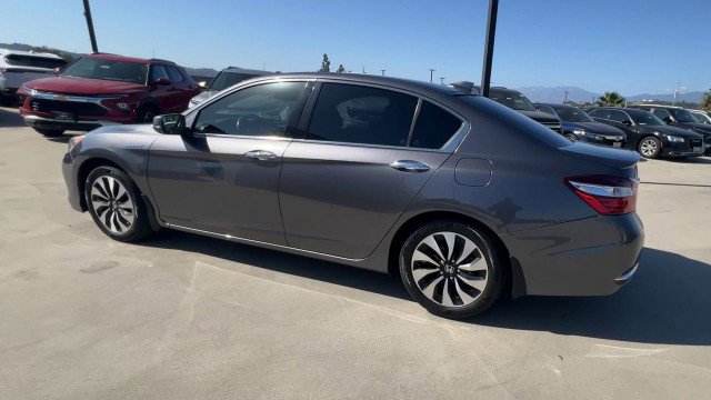 Used 2017 Honda Accord EX-L image 6