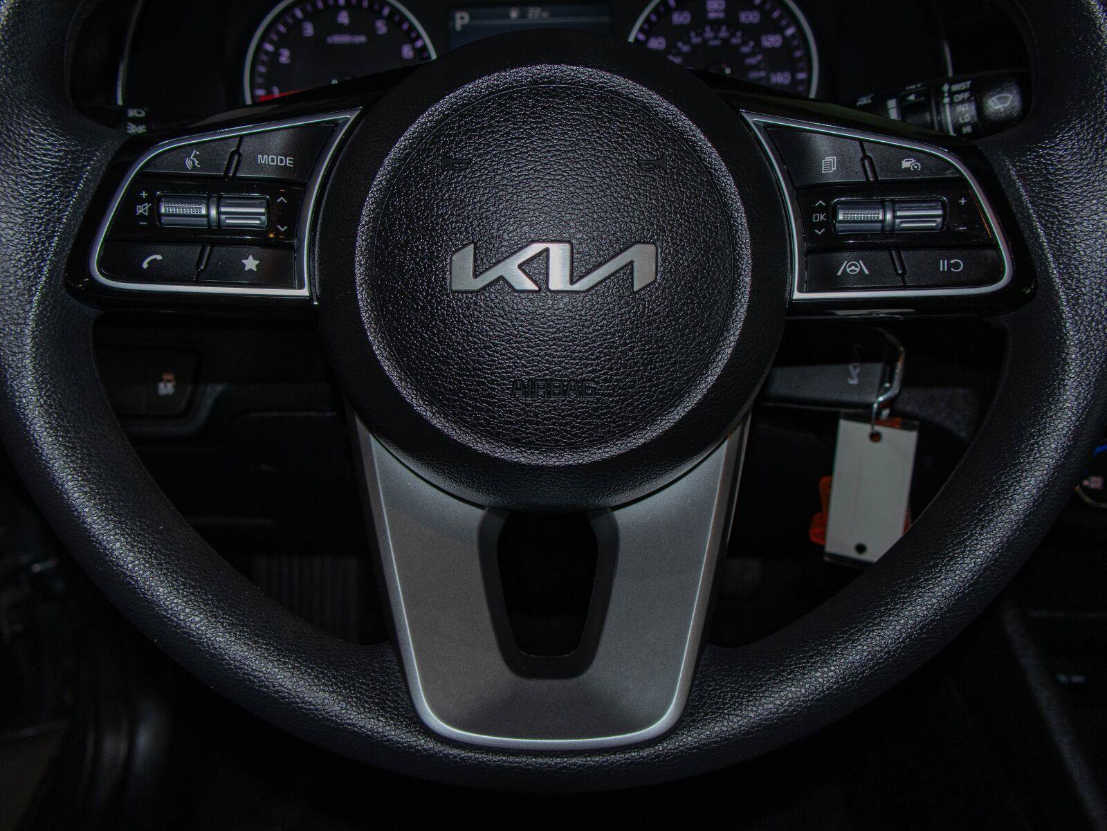 Used 2024 Kia Forte LXS w/ LXS Technology Package FWD image 11