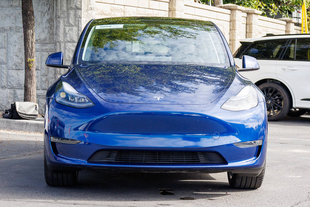 Used 2024 Tesla Model Y Long Range AWD/4WD image 14