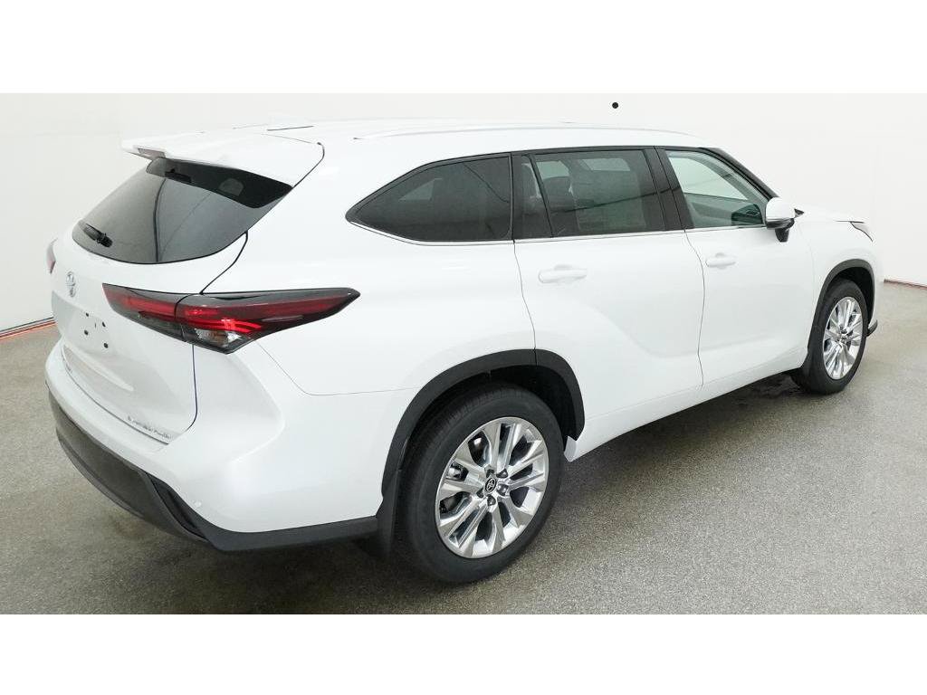 New 2026 Toyota Highlander Limited AWD/4WD image 9