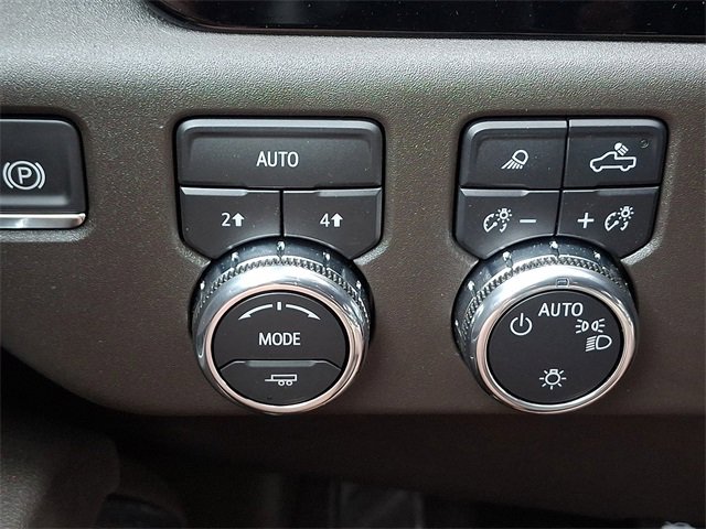 New 2026 GMC Sierra 1500 SLE w/ Preferred Package image 14