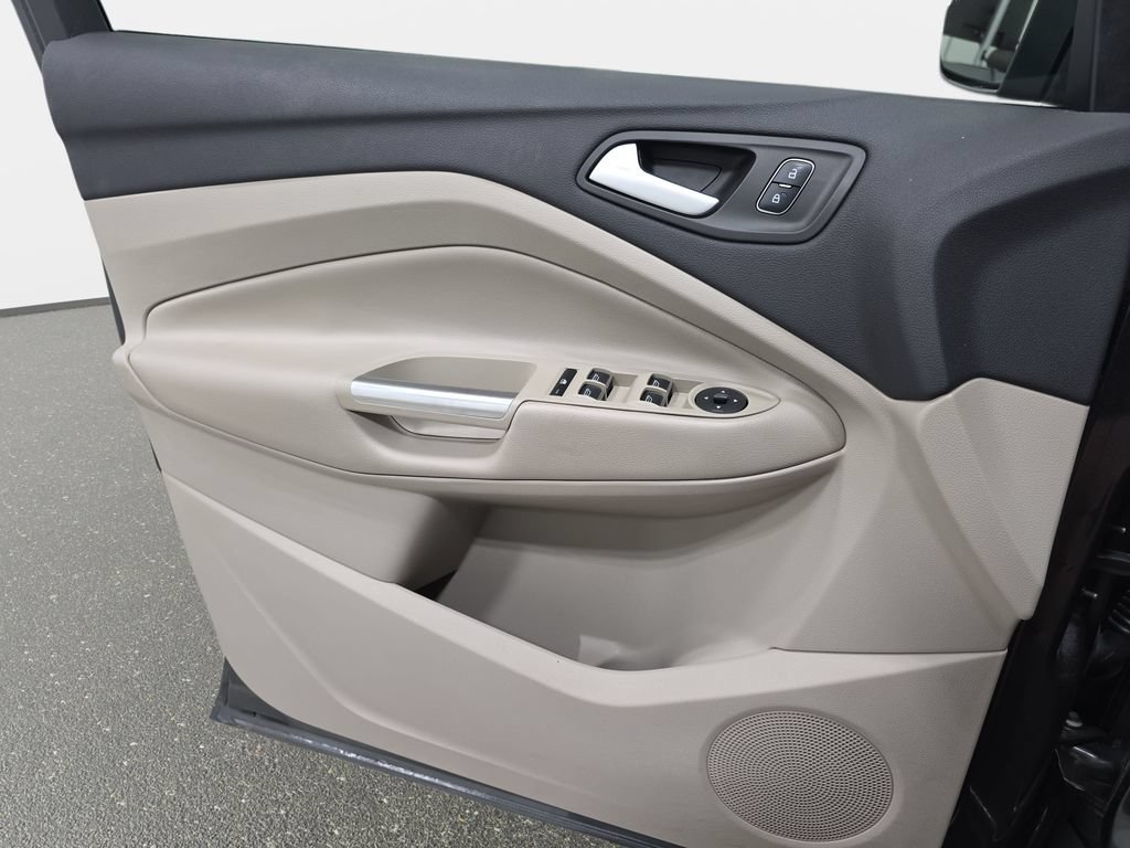 Used 2019 Ford Escape SE FWD image 27