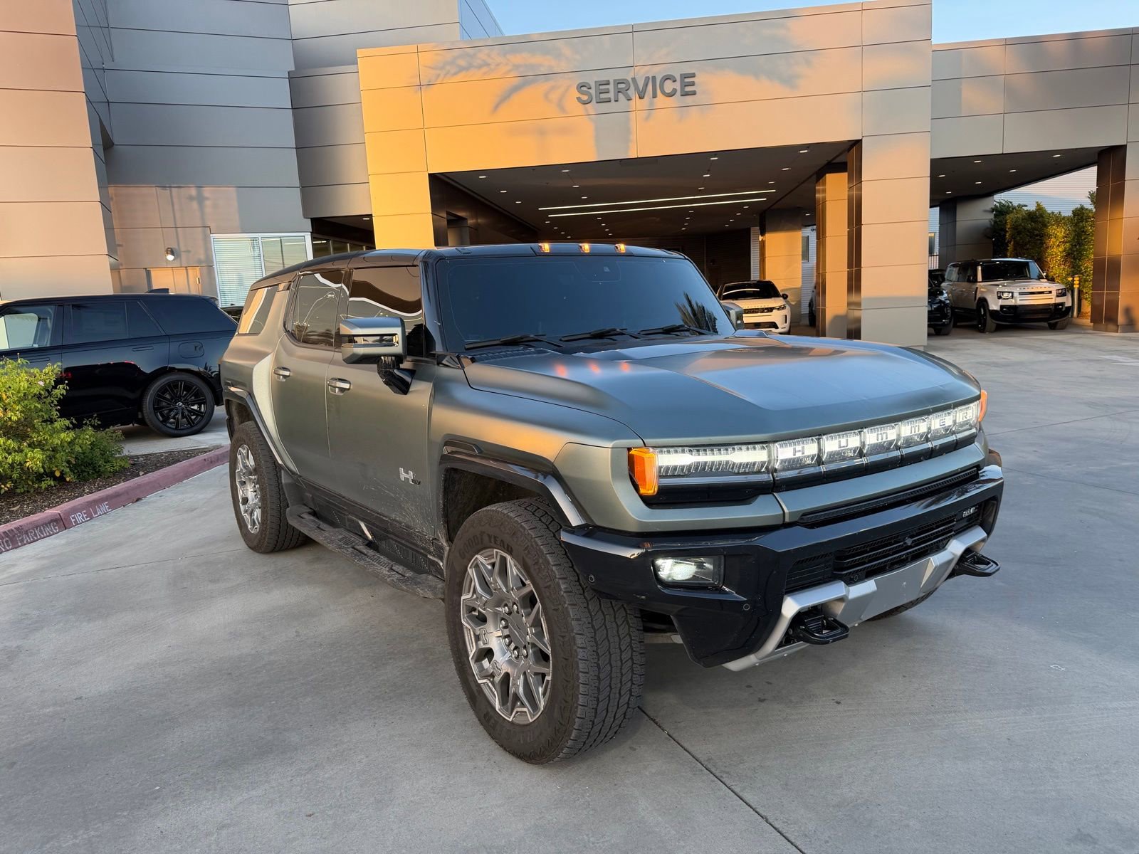 Used 2024 GMC Hummer EV 3X AWD/4WD image 3