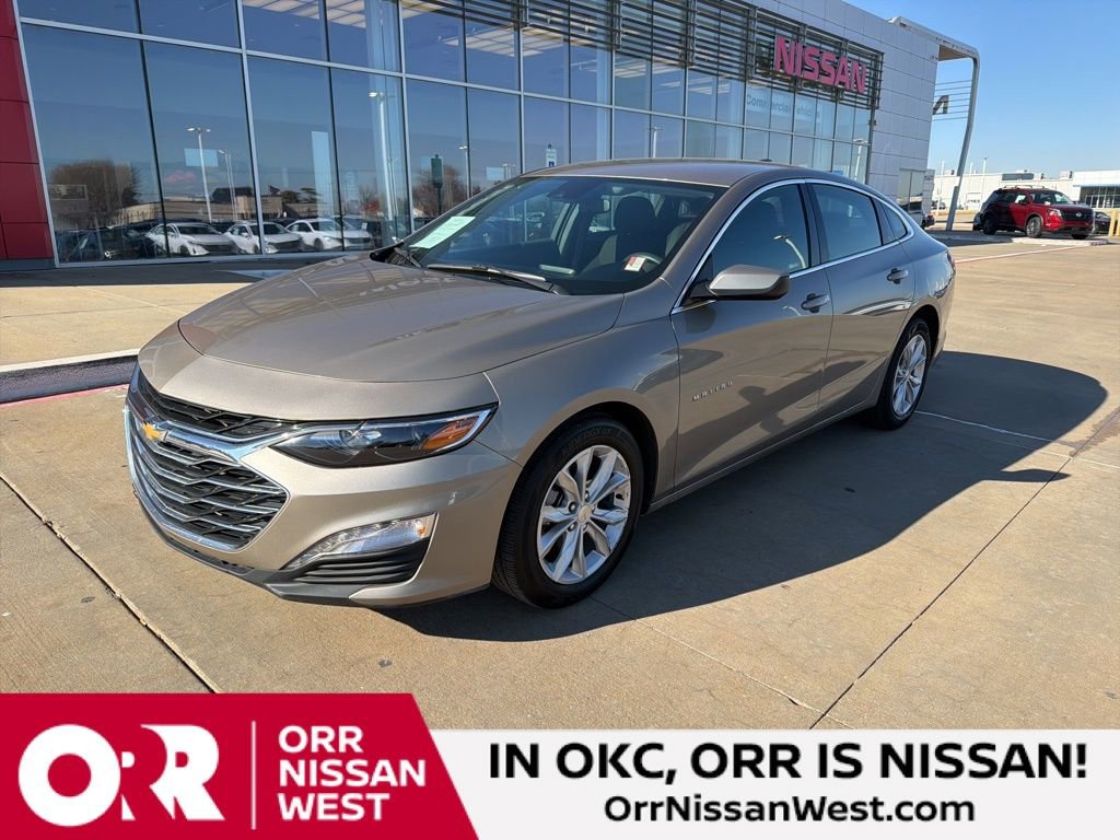 Used 2025 Chevrolet Malibu LT FWD image 1