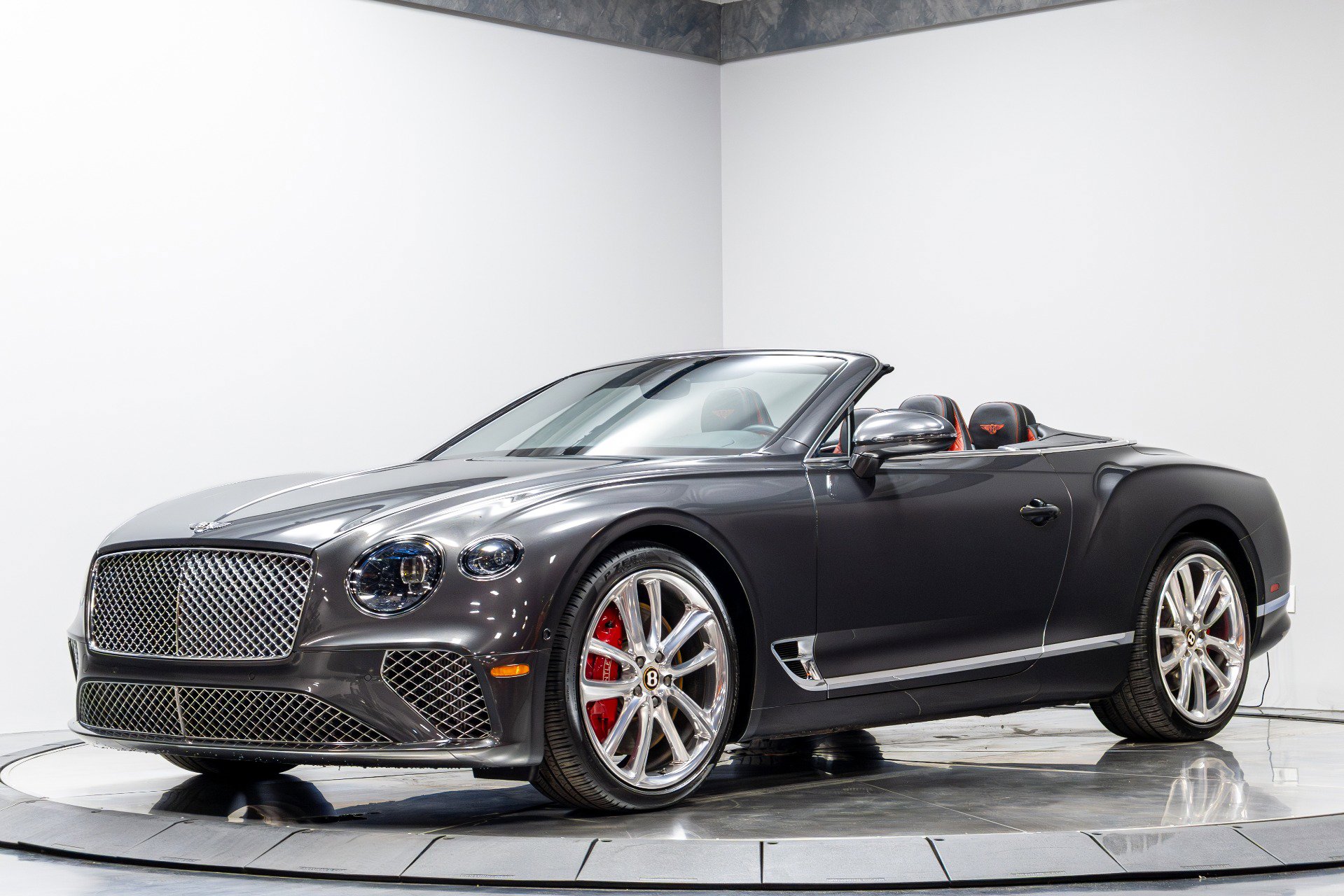 Used 2020 Bentley Continental GT image 2