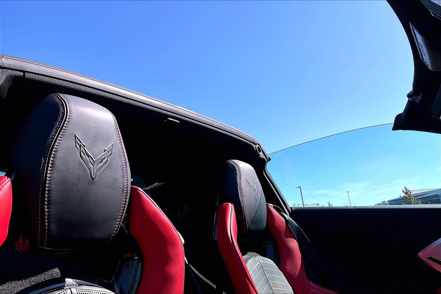 Used 2022 Chevrolet Corvette Stingray Preferred Cpe w/ Engine Appearance Package RWD image 25
