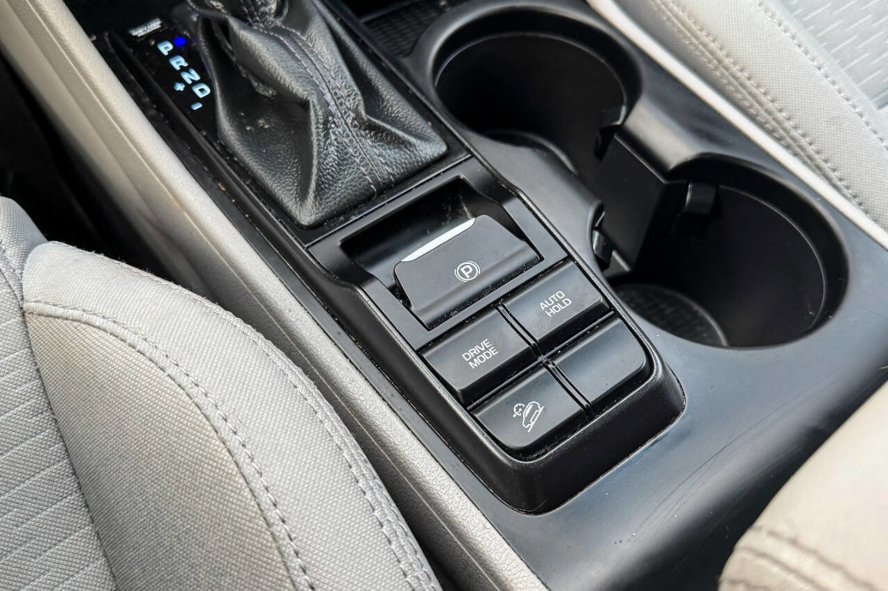 Used 2019 Hyundai Tucson SE w/ Cargo Package image 31