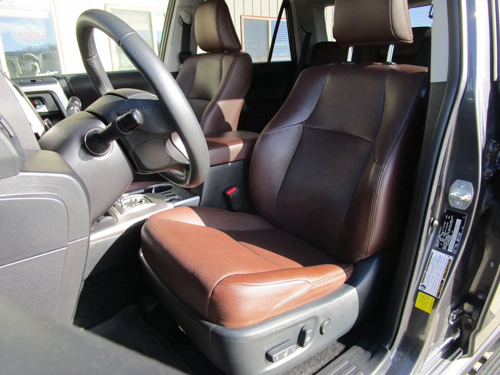 Used 2022 Toyota 4Runner Limited AWD/4WD image 11