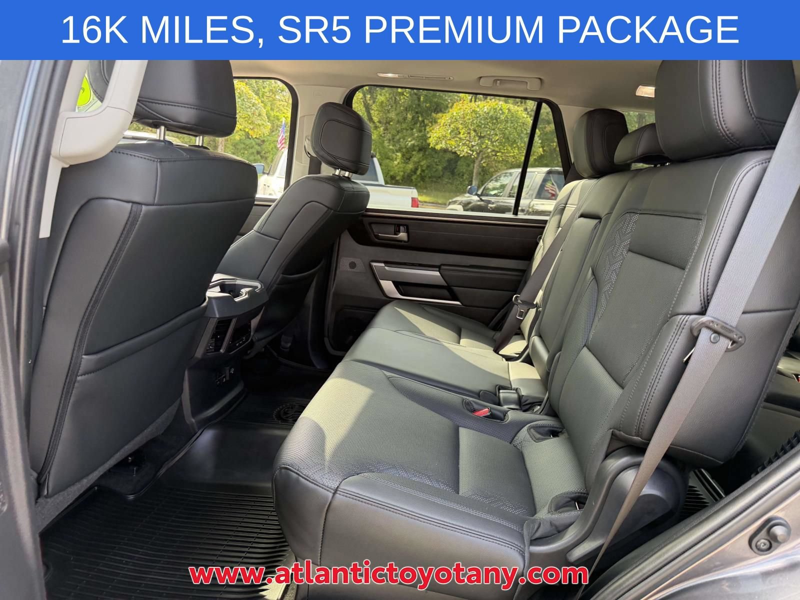 Used 2024 Toyota Sequoia SR5 w/ SR5 Premium Package AWD/4WD image 17