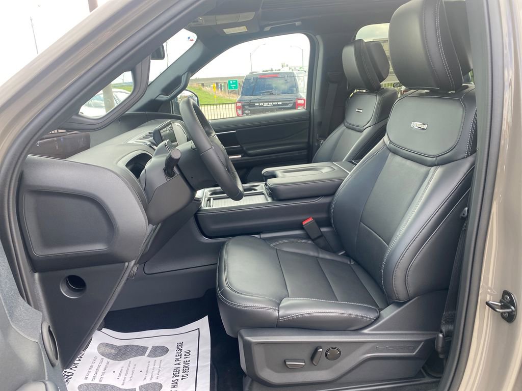 New 2026 Ford Expedition Max Platinum AWD/4WD image 18