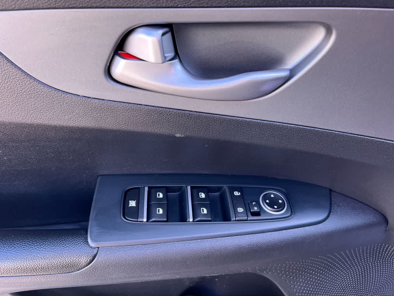 Used 2021 Kia Forte LXS FWD image 13