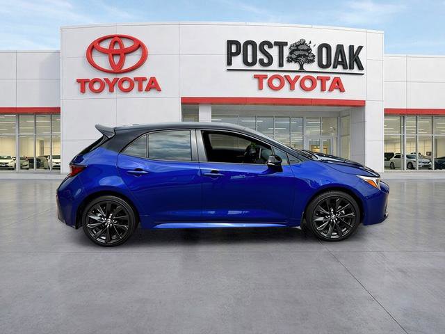 Used 2025 Toyota Corolla XSE image 3