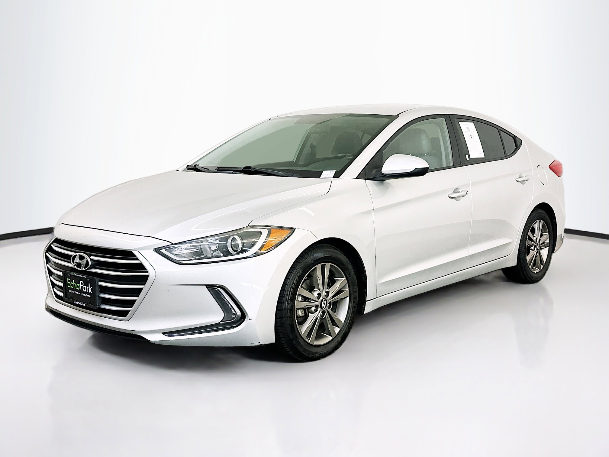 Used 2017 Hyundai Elantra SE w/ SE A/T Tech Package 03 image 3