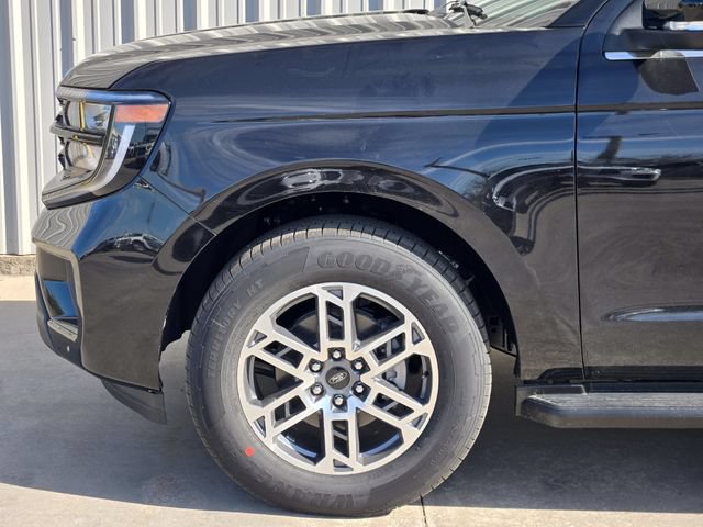 New 2026 Ford Expedition Active RWD image 6