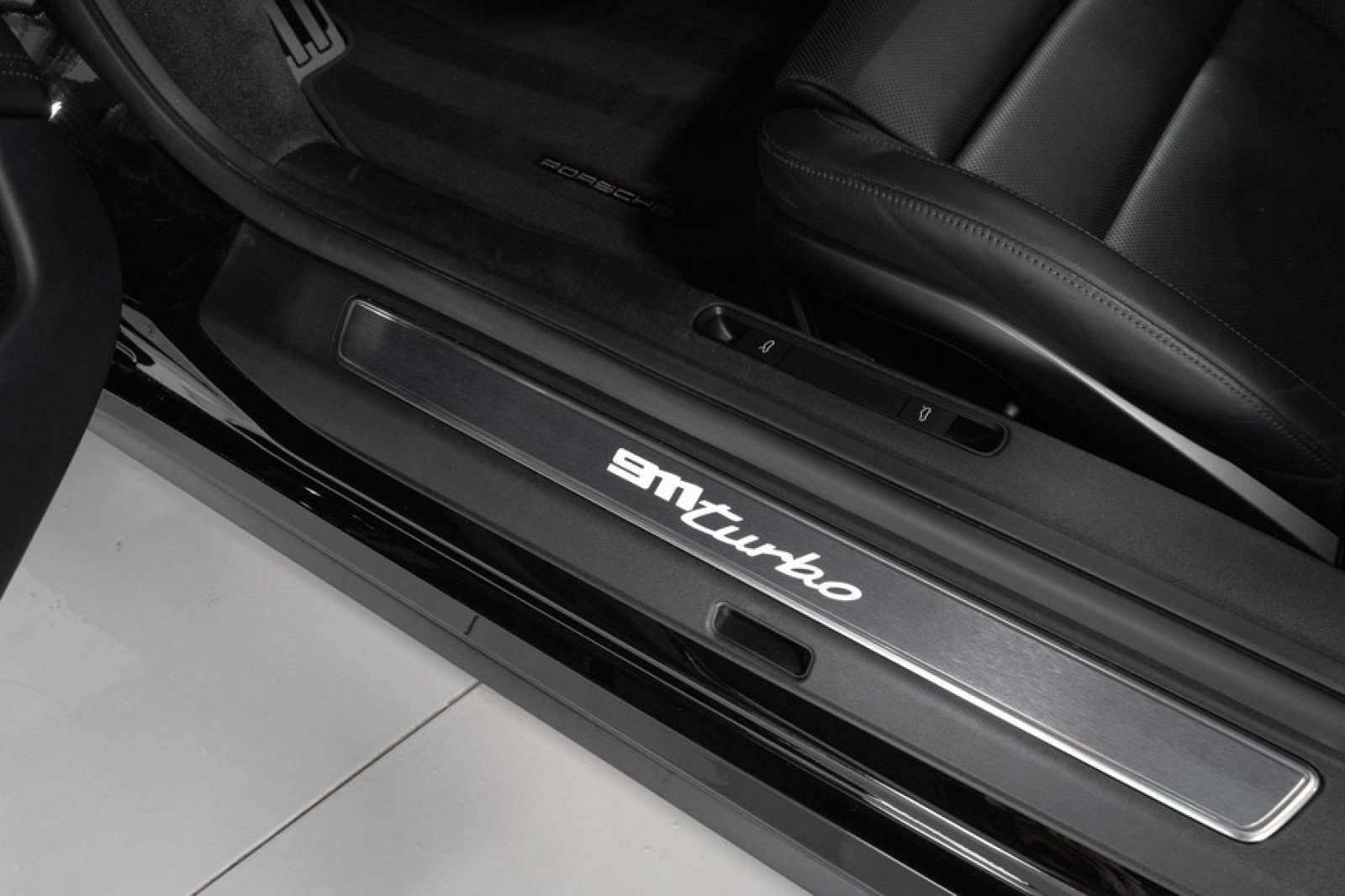 Used 2021 Porsche 911 Turbo AWD/4WD image 39