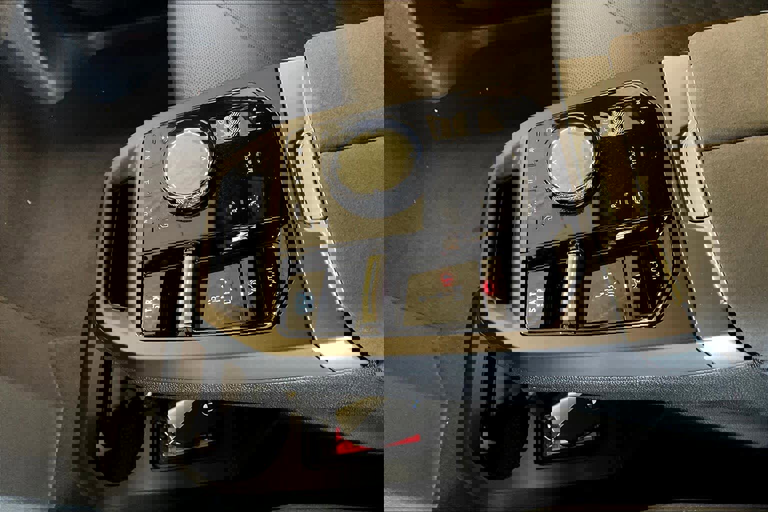 New 2026 BMW iX xDrive45 w/ M Sport Package image 7