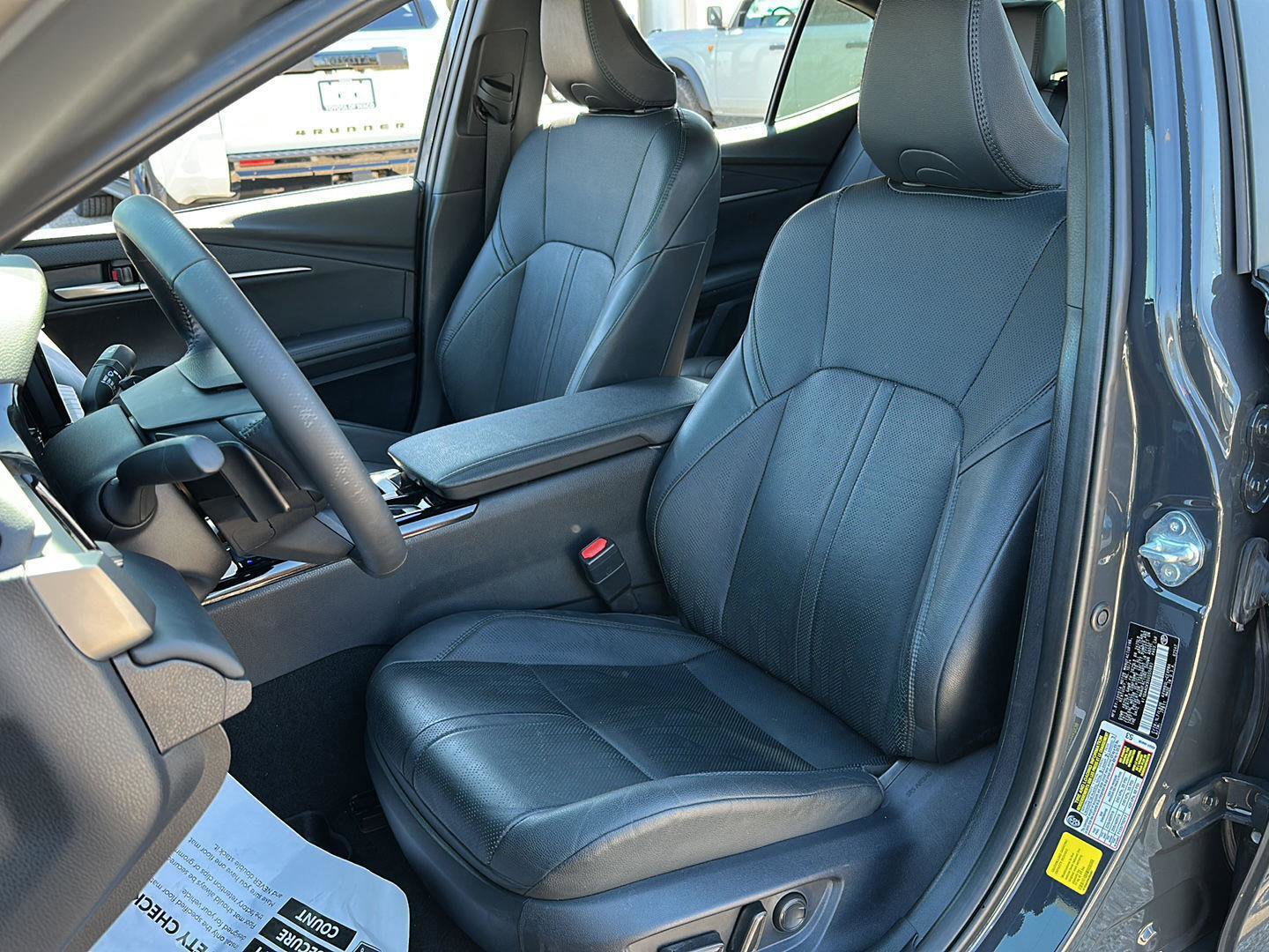 Used 2025 Toyota Camry XSE FWD image 12