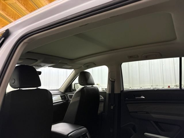Used 2022 Volkswagen Atlas SEL Premium AWD/4WD image 30