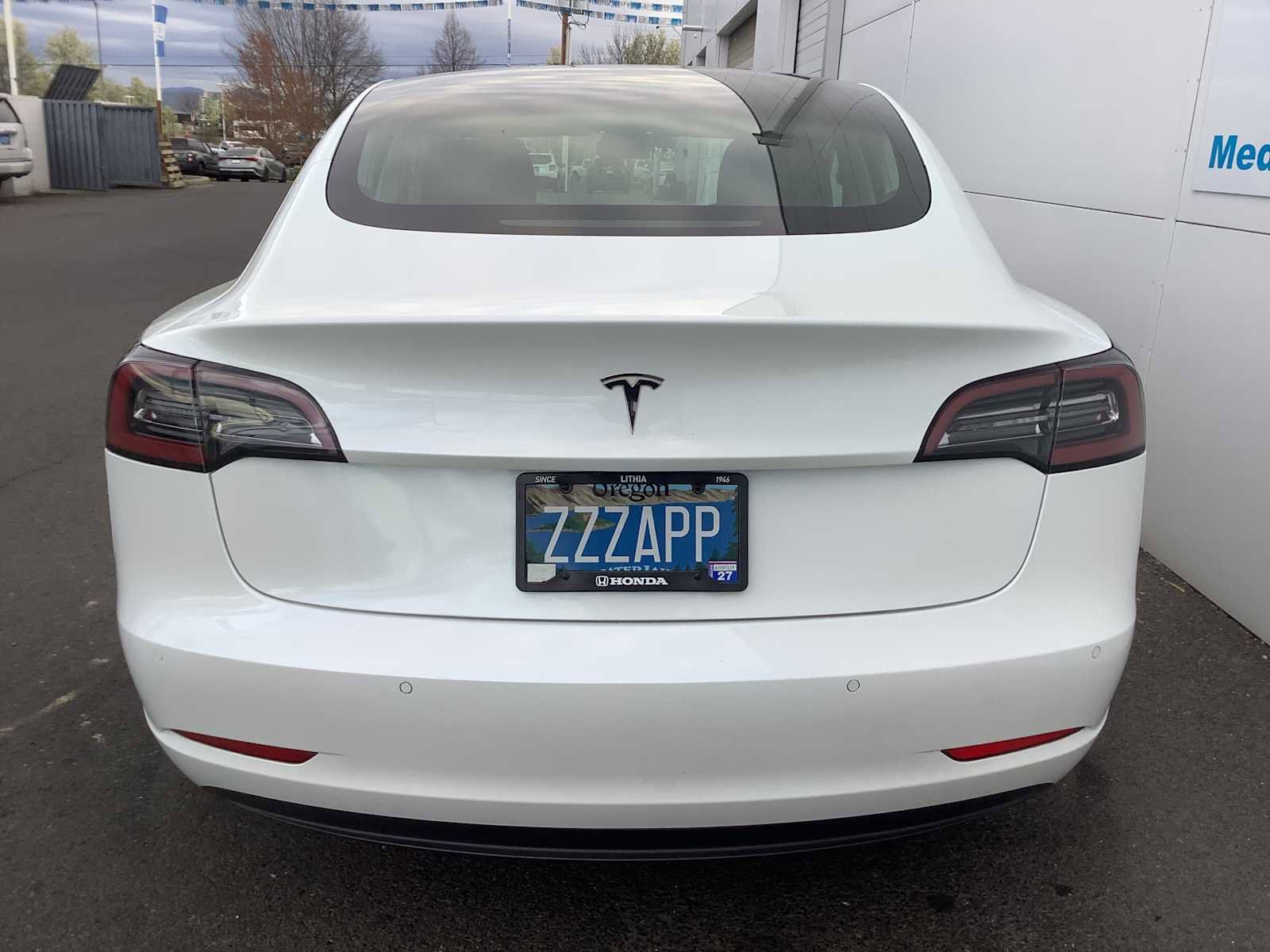 Used 2018 Tesla Model 3 Mid Range image 5