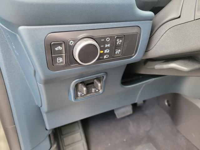 New 2025 Ford Maverick XL w/ Equipment Group 101A image 24