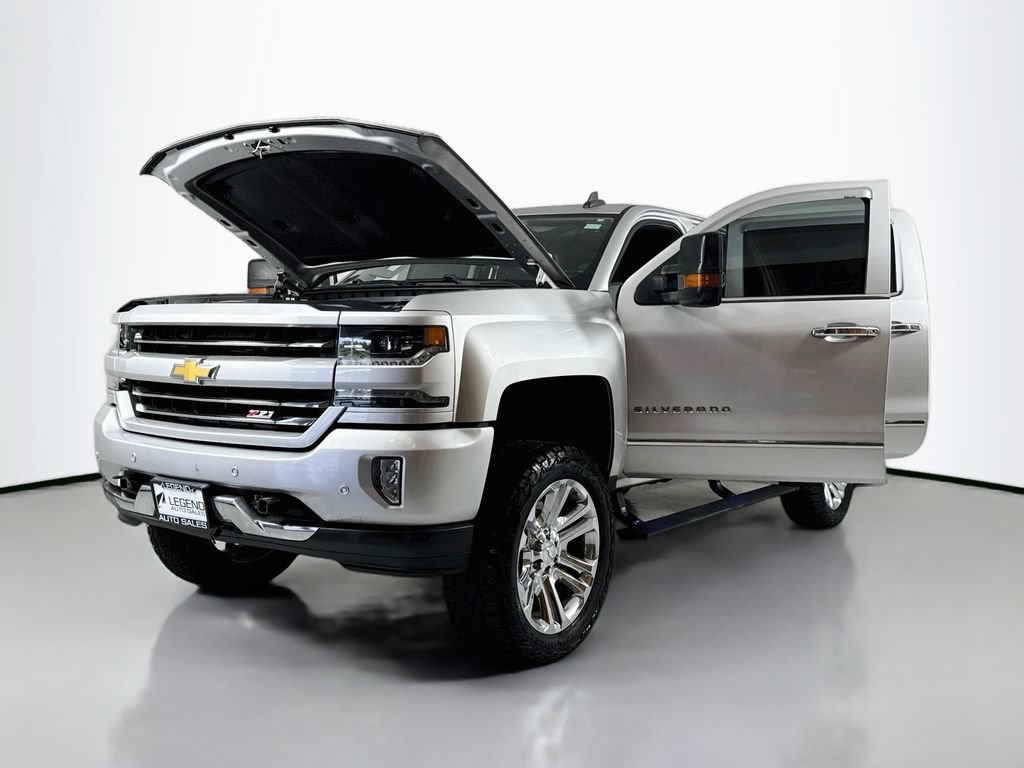 Used 2017 Chevrolet Silverado 1500 LTZ Z71 w/ LTZ Plus Package AWD/4WD image 18
