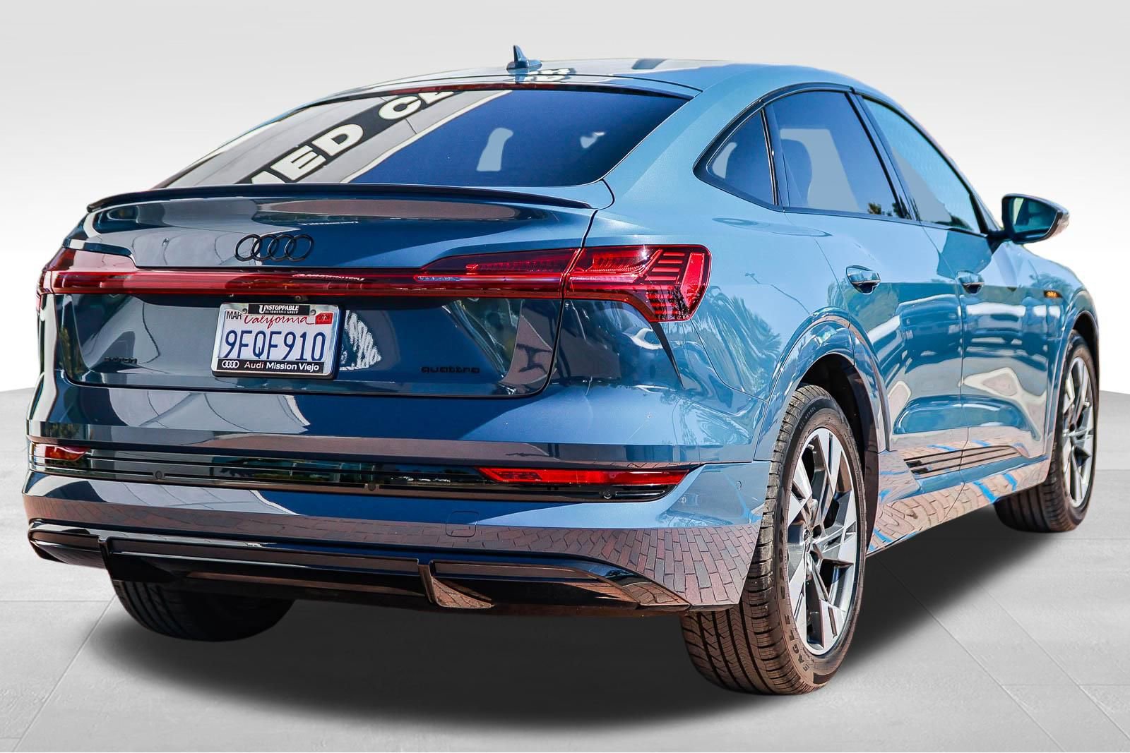 Used 2023 Audi e-tron Premium w/ Convenience Plus Package image 7