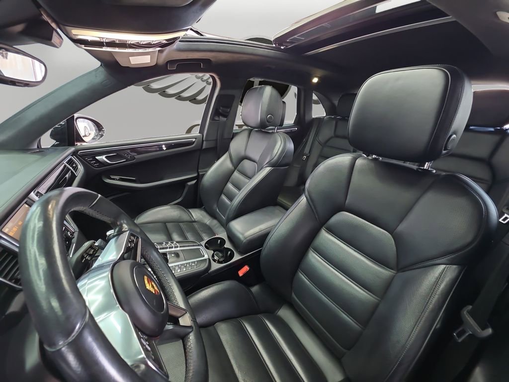 Used 2015 Porsche Macan Turbo image 10