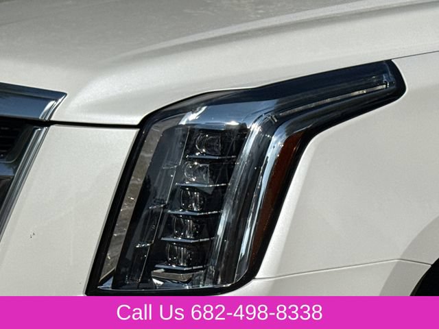 Used 2020 Cadillac Escalade Premium Luxury AWD/4WD image 4