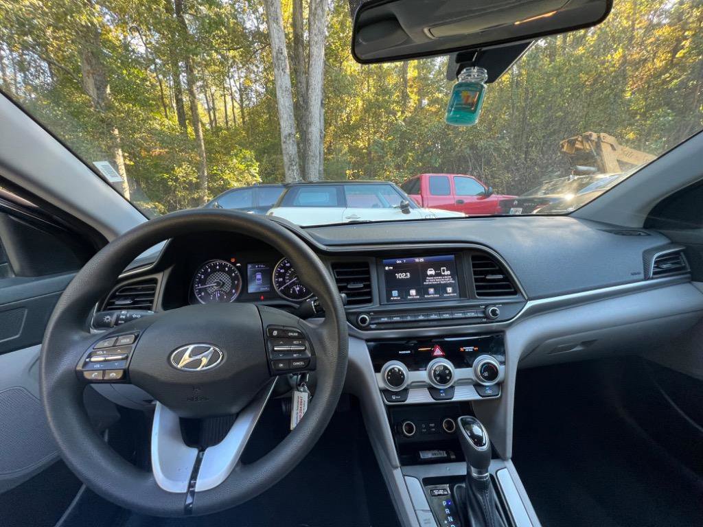 Used 2019 Hyundai Elantra SEL image 26