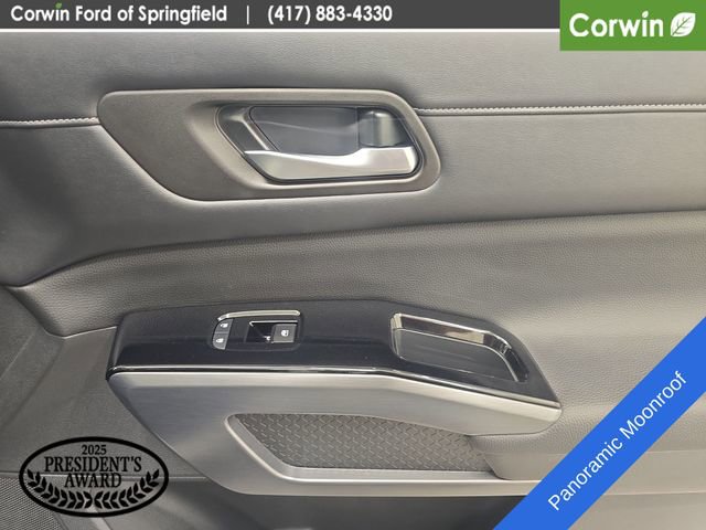 Used 2024 Nissan Pathfinder SL w/ SL Premium Package AWD/4WD image 12