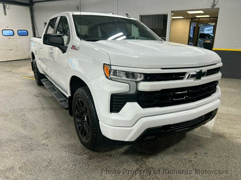 Used 2022 Chevrolet Silverado 1500 RST image 9