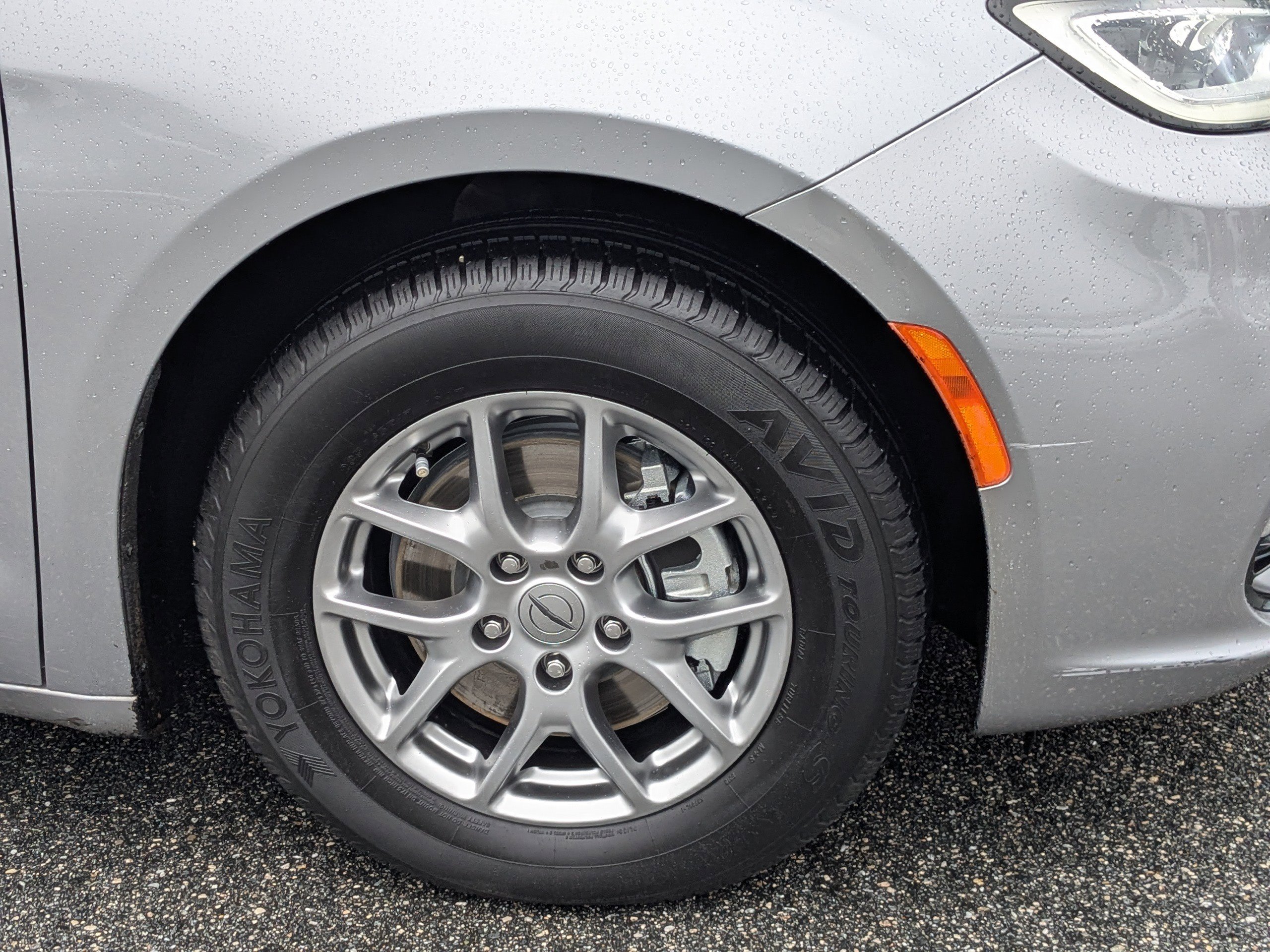 Used 2021 Chrysler Pacifica Touring image 10