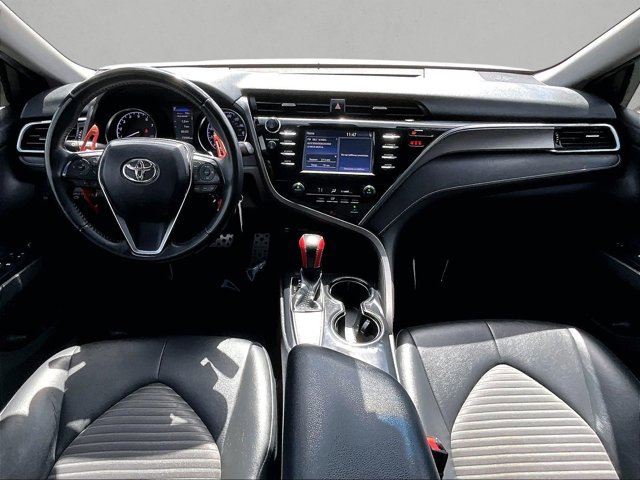 Used 2018 Toyota Camry SE image 13
