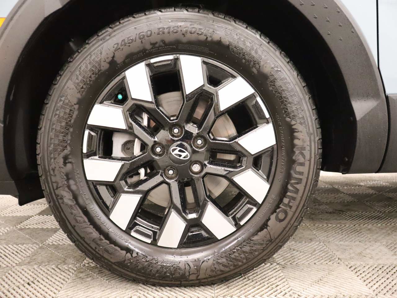 Used 2025 Hyundai Santa Cruz SEL AWD/4WD image 6