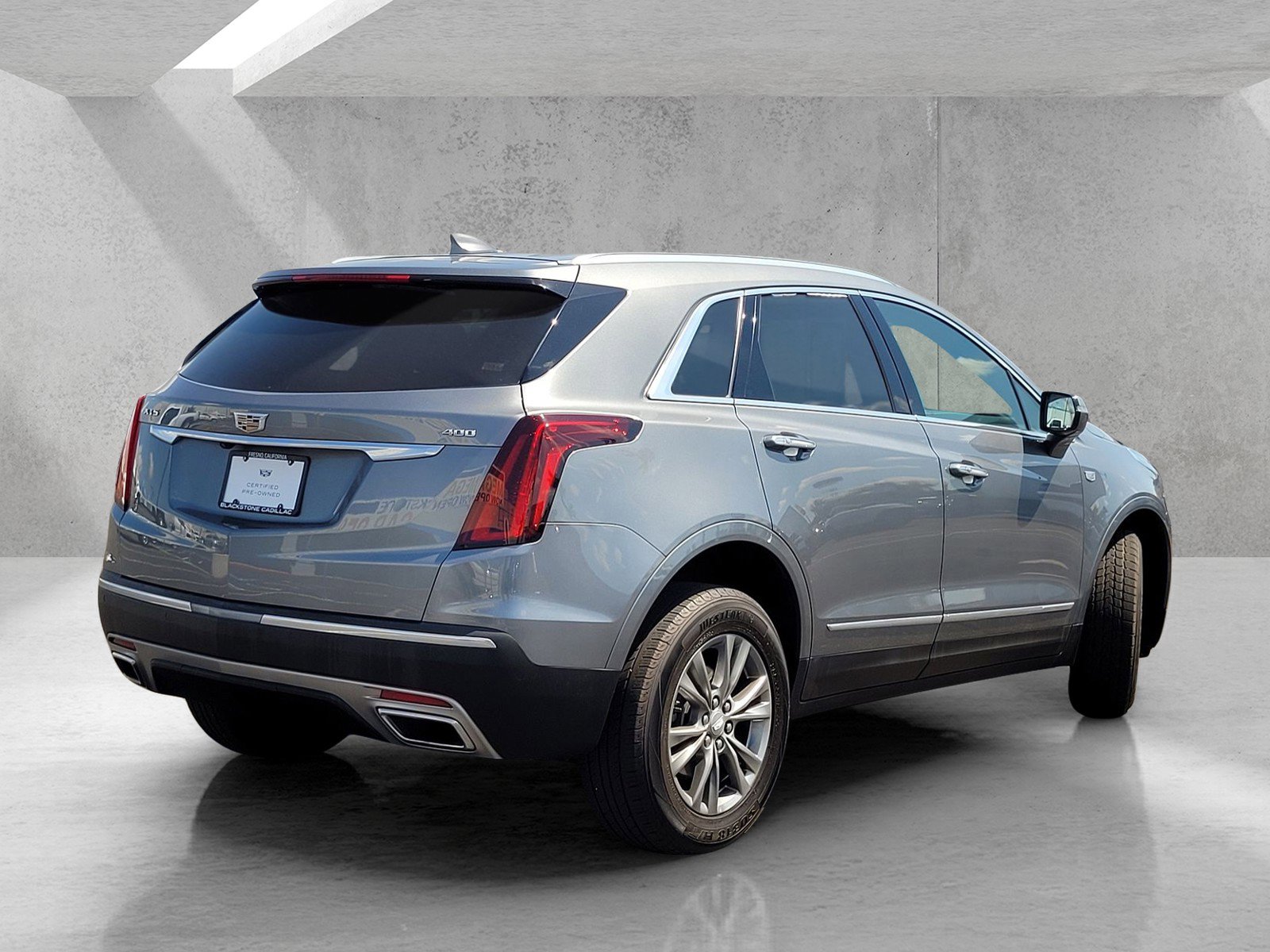 Used 2022 Cadillac XT5 Premium Luxury FWD image 4