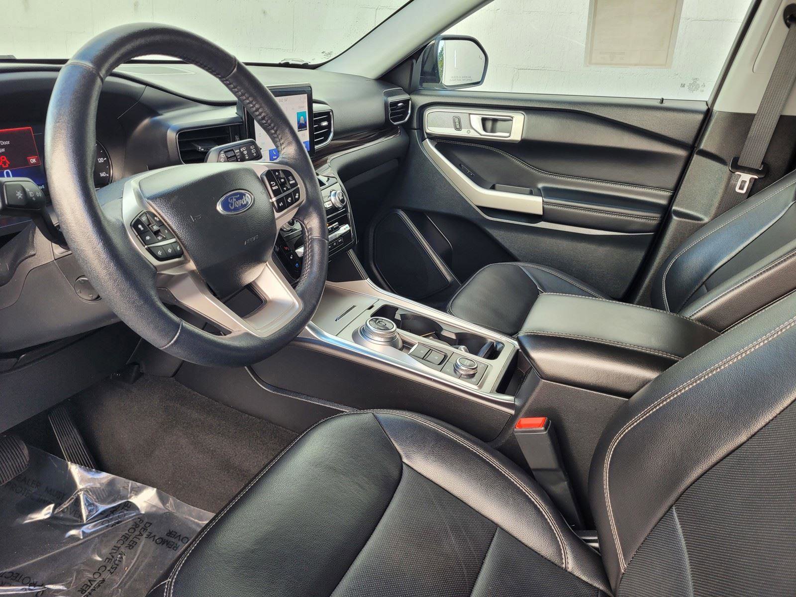 Used 2023 Ford Explorer Limited w/ Equipment Group 301A image 13