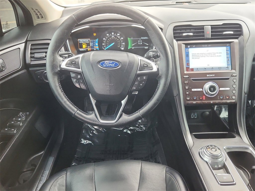 Used 2019 Ford Fusion Titanium image 11