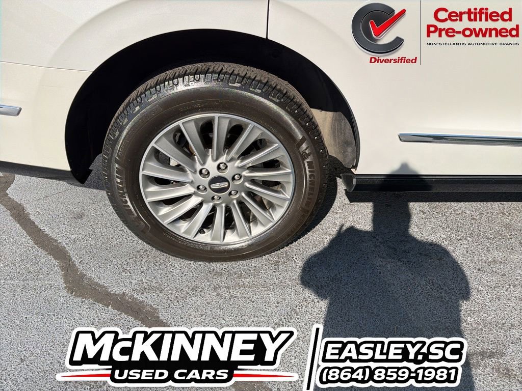 Used 2020 Lincoln Navigator 2WD image 18