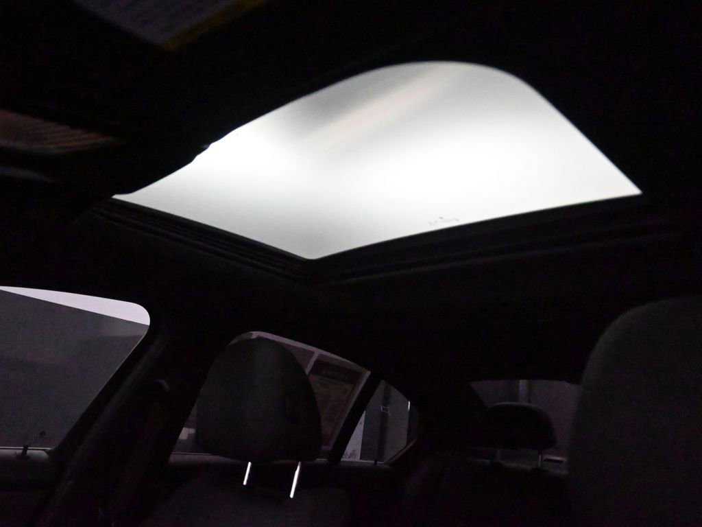 Used 2021 BMW 330i Sedan w/ Convenience Package image 10