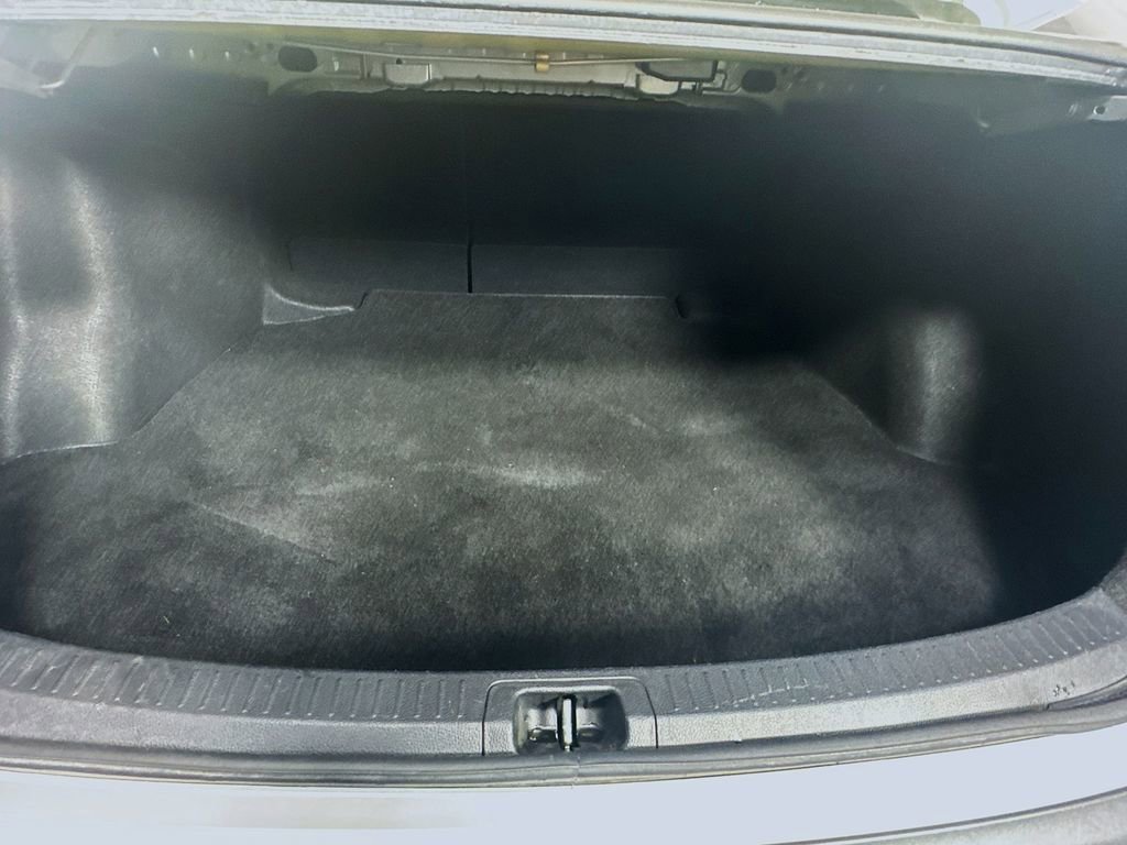 Used 2020 Toyota Corolla LE FWD image 29