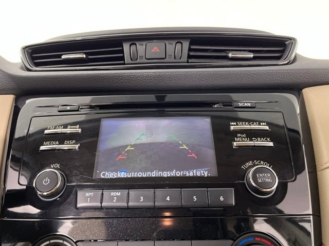 Used 2017 Nissan Rogue S FWD image 26