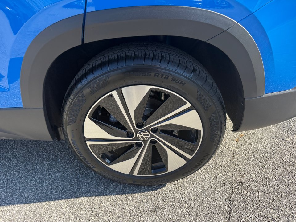 New 2026 Volkswagen Taos SE AWD/4WD image 22