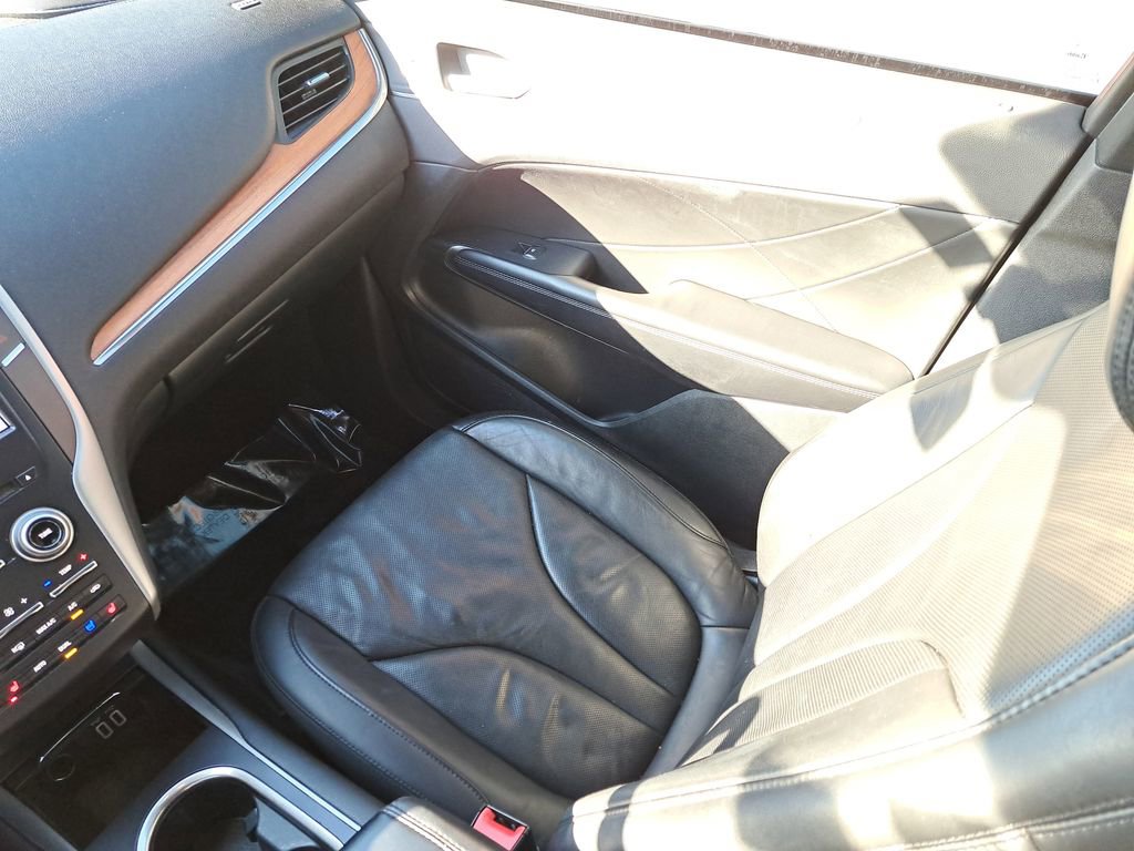 Used 2017 Lincoln MKC Reserve image 13