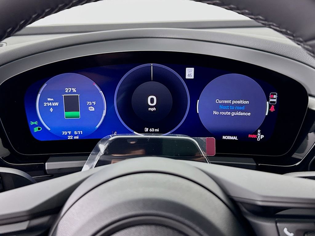 New 2026 Porsche Macan Electric image 17