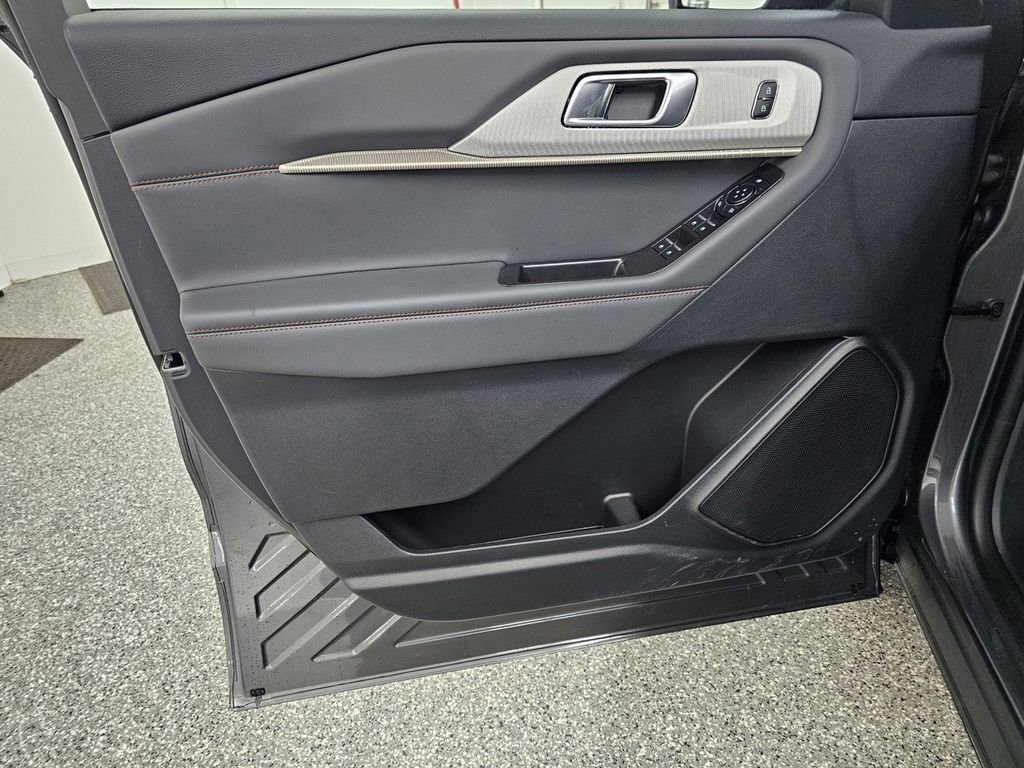 New 2026 Ford Explorer Active image 12