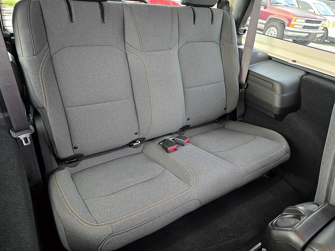 Used 2024 Jeep Wrangler Sport AWD/4WD image 33